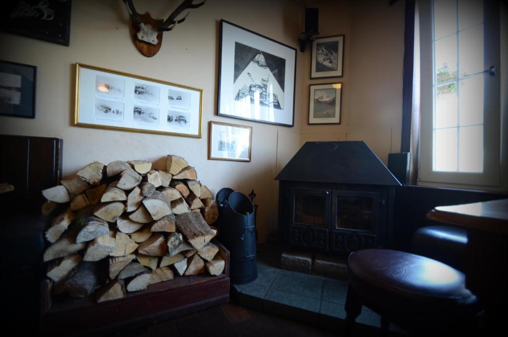 Bridge Of Orchy Hotel Eksteriør billede