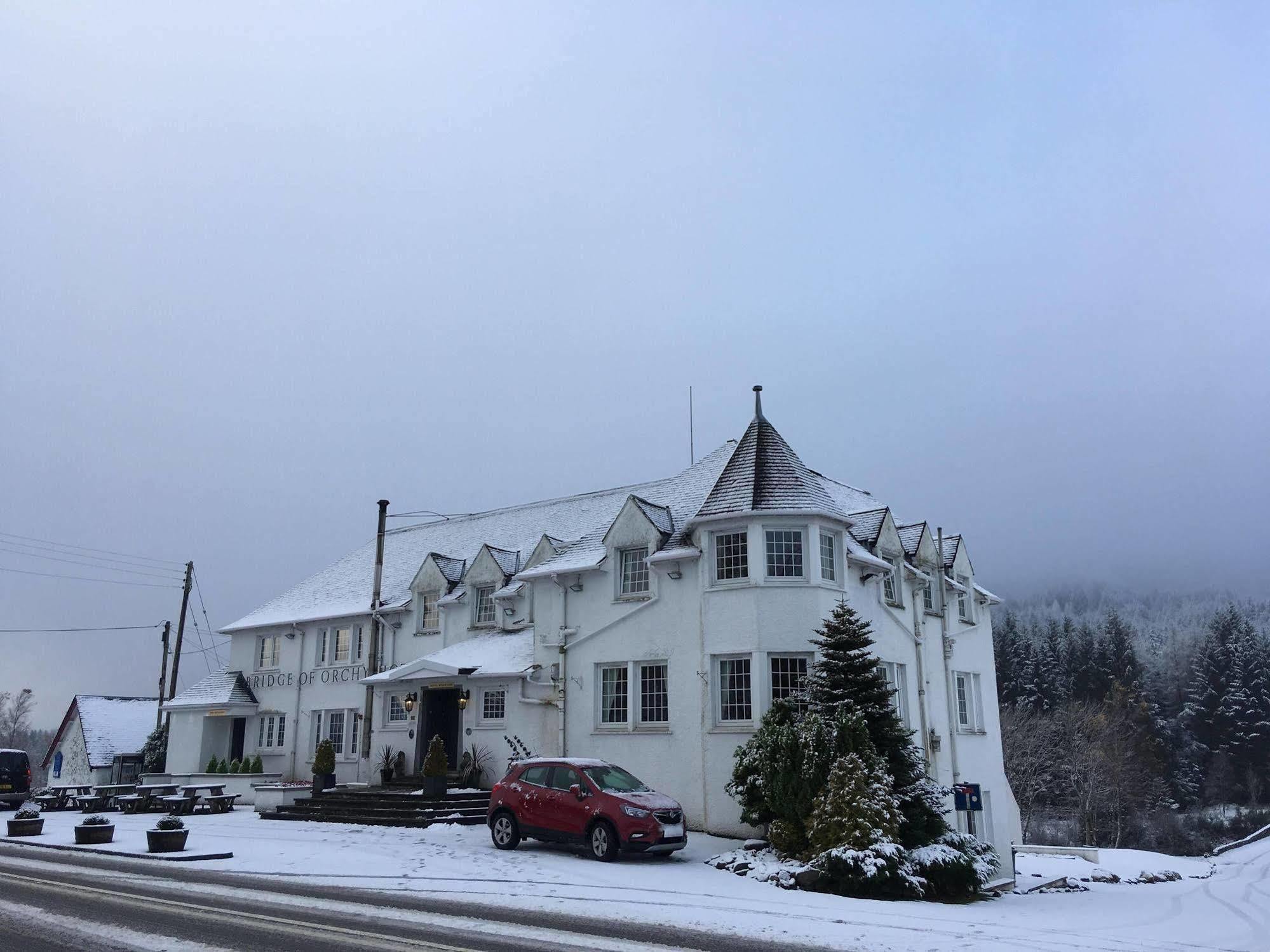 Bridge Of Orchy Hotel Eksteriør billede