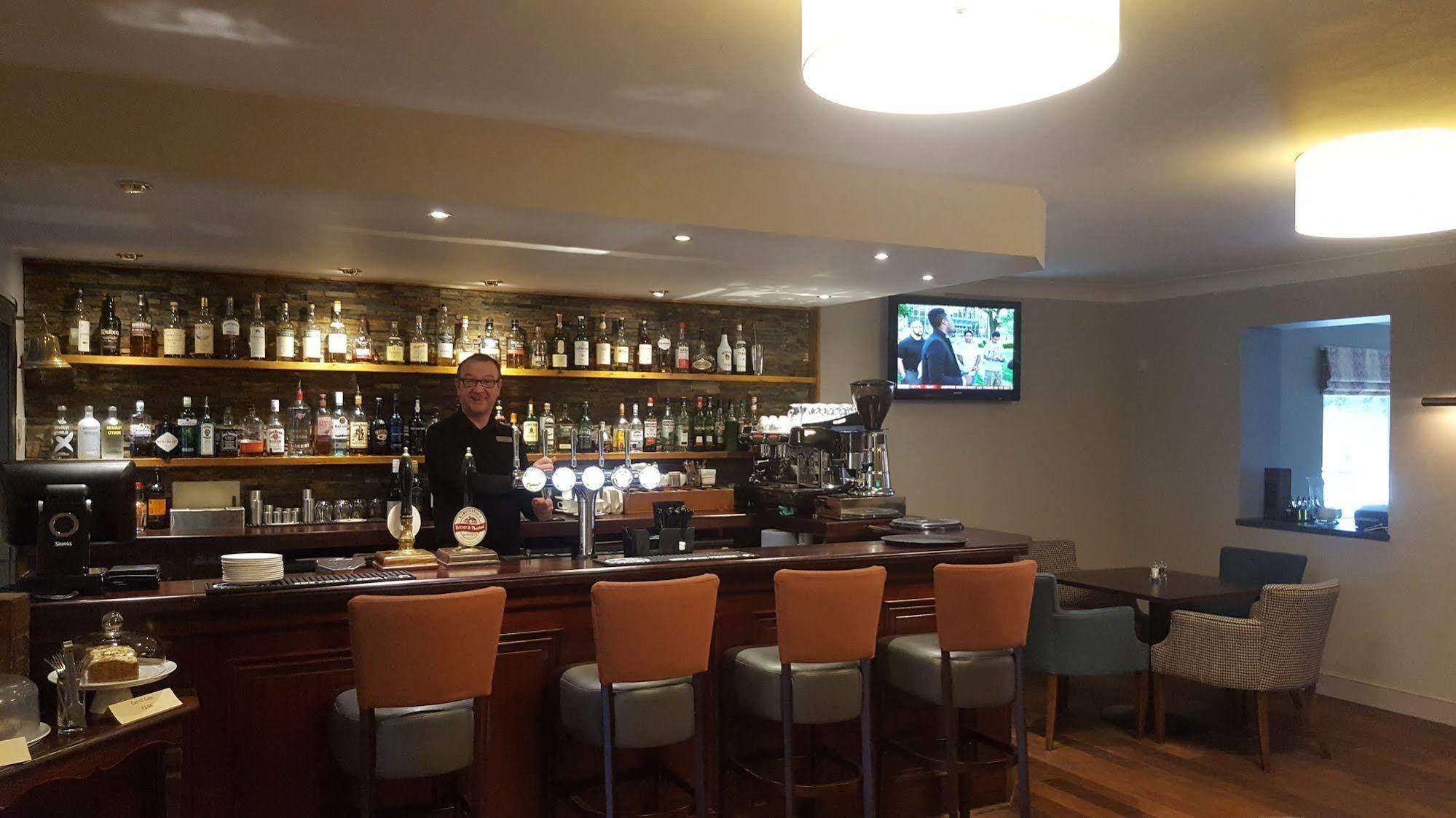 Bridge Of Orchy Hotel Eksteriør billede